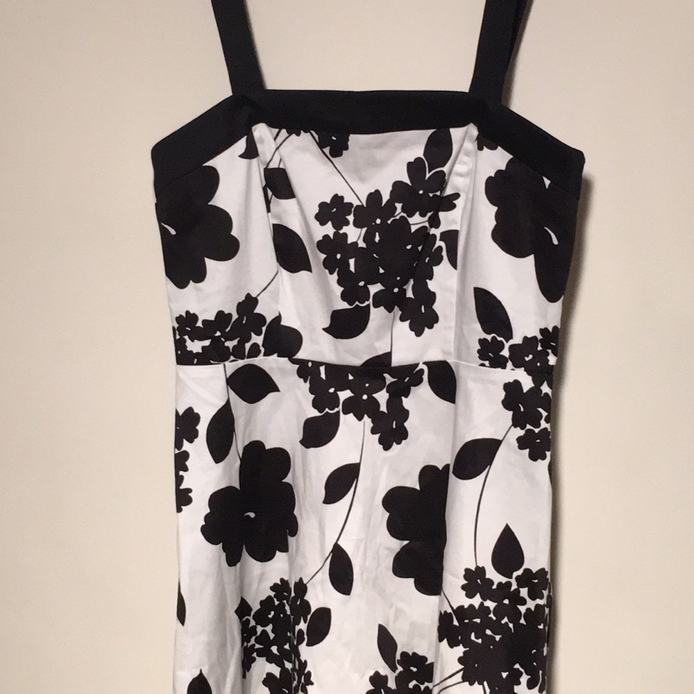 Black & white floral dress, petite 6